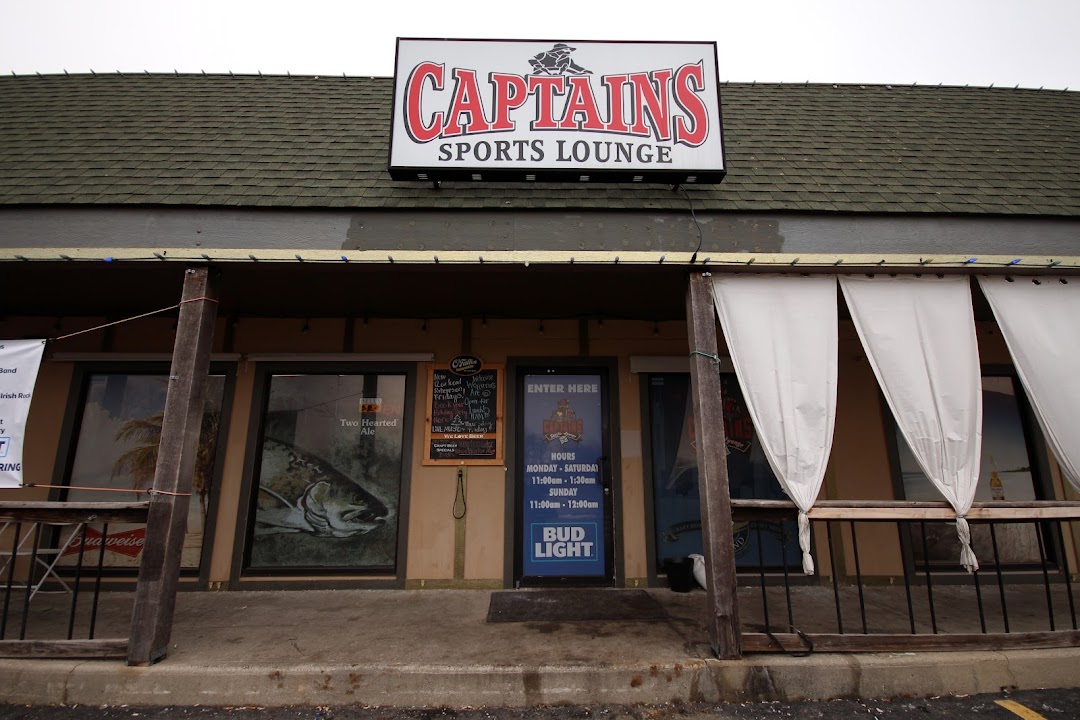 Captain’s Sports Lounge