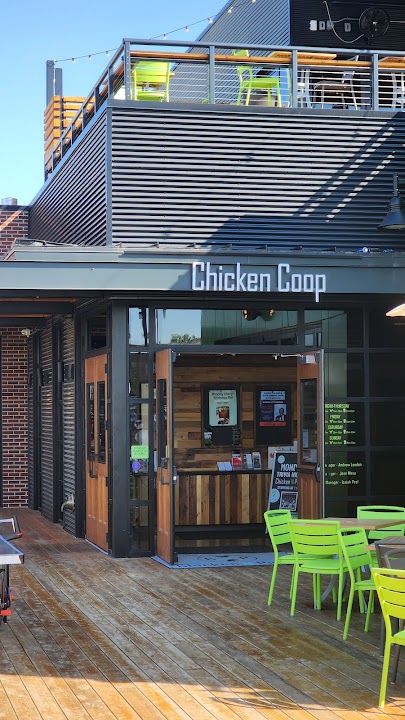 Chicken N Pickle - Overland Park
