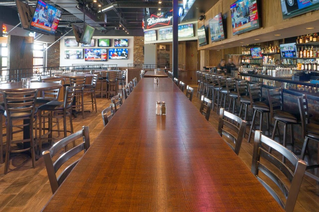 Austins Bar & Grill | North Olathe
