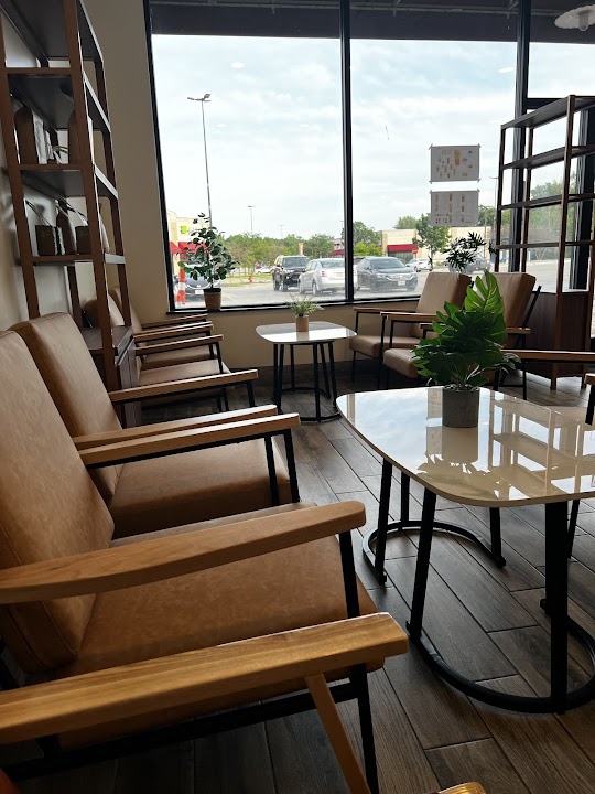 Fat Bee Cafe Chouteau